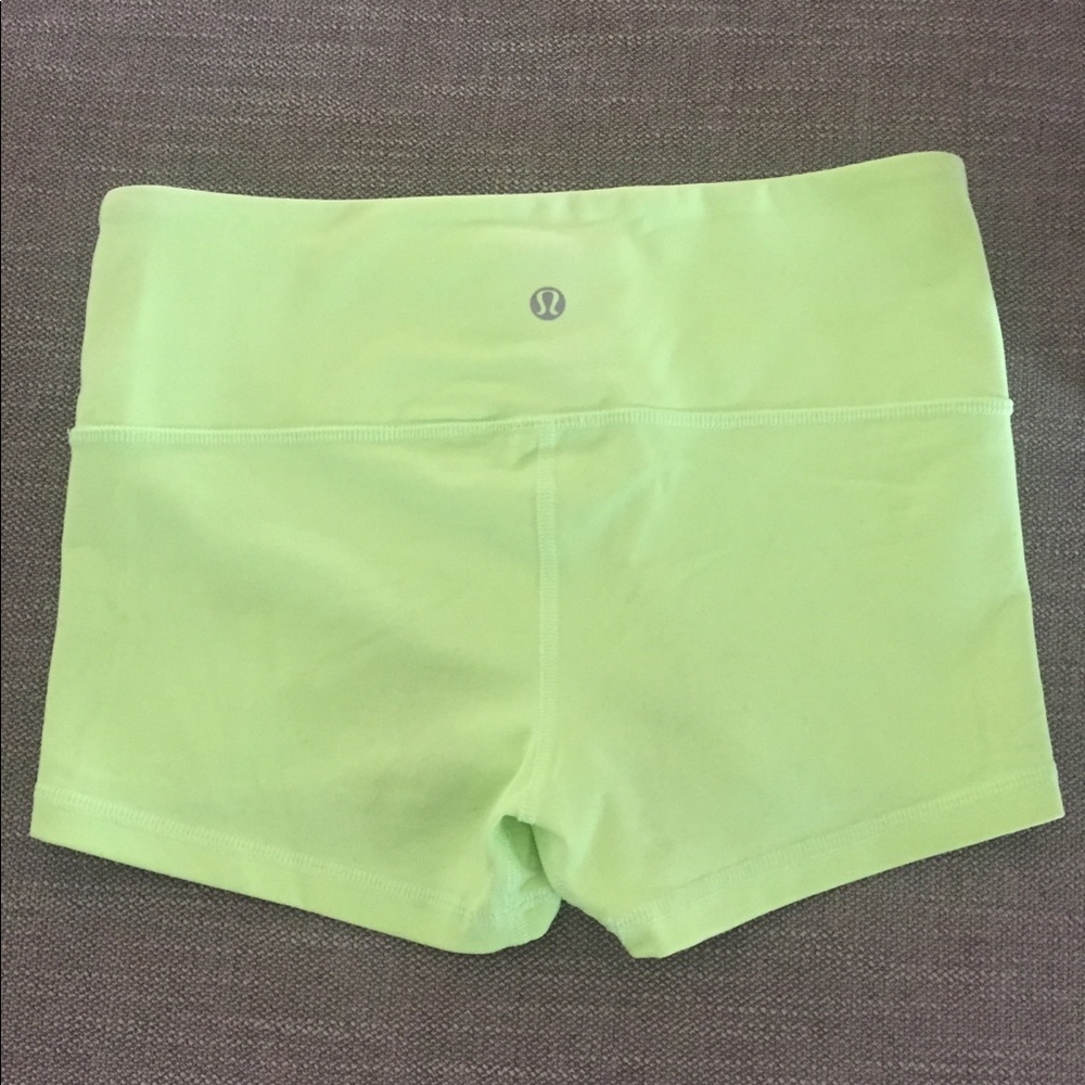 Lululemon Boogie Shorts size 4